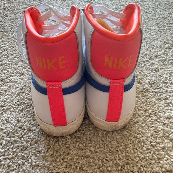 Nike blazer mid 77 ACG white women’s in good condition size 8.5 - Picture 4 of 6